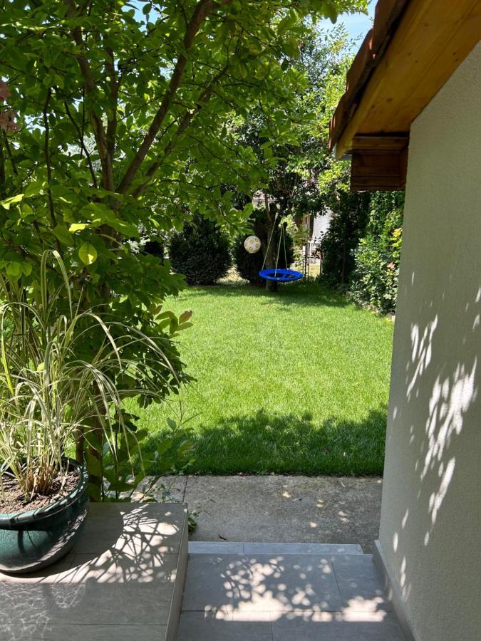 Villa Kisvirag Vendeghaz Balatonvilágos Exterior foto