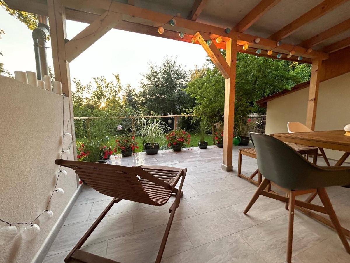 Villa Kisvirag Vendeghaz Balatonvilágos Exterior foto